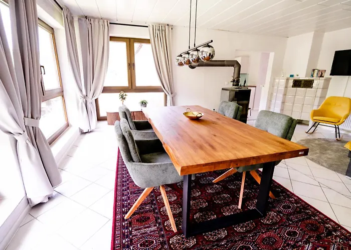 Birds-Nest Ferienwohnung Waldblick Kamin